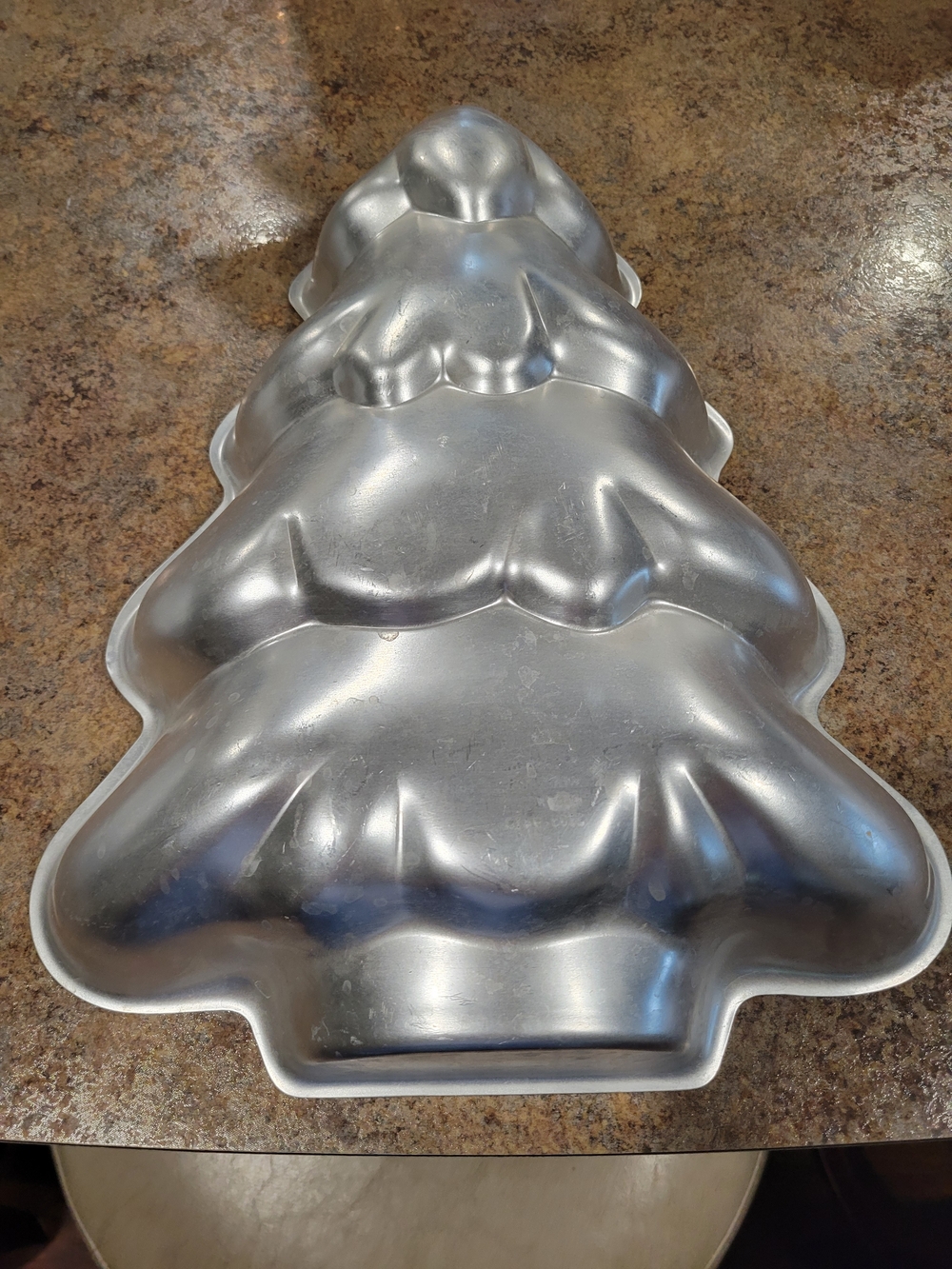 Wilton Aluminum Christmas Tree Cake Pan - Silver